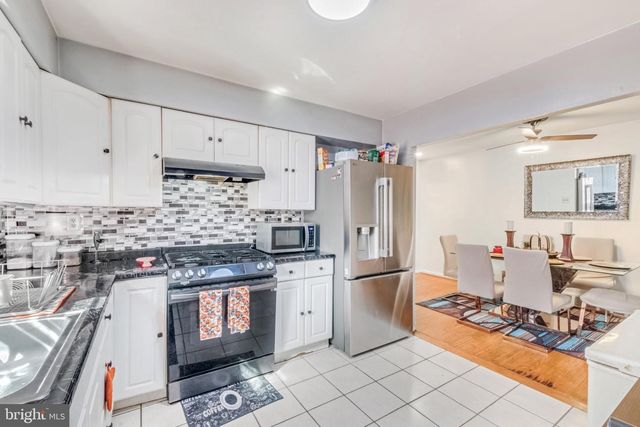 8909 E ROOSEVELT BLVD, Philadelphia, PA 19152