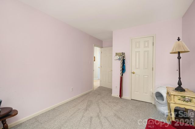 6306 Oxwynn Lane, Charlotte, NC 28270