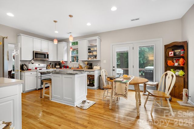 6306 Oxwynn Lane, Charlotte, NC 28270