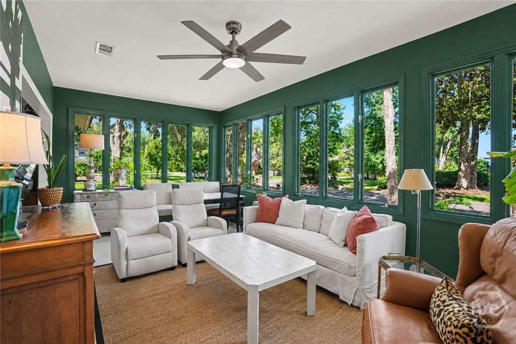 Image 12 of property listing at 2 Mackay Lane, Savannah, GA 31411