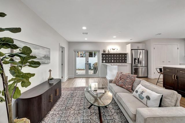 620 Las Palmas Park, Boynton Beach, FL 33435