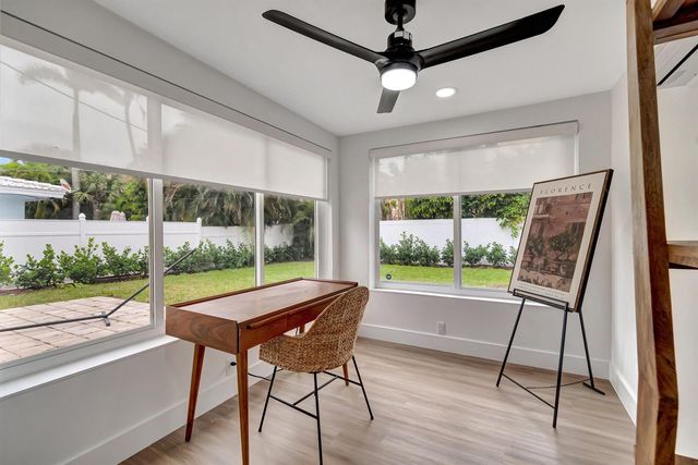 620 Las Palmas Park, Boynton Beach, FL 33435