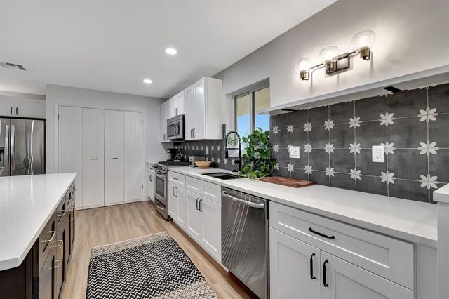 620 Las Palmas Park, Boynton Beach, FL 33435