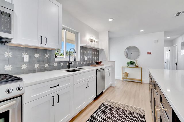 620 Las Palmas Park, Boynton Beach, FL 33435