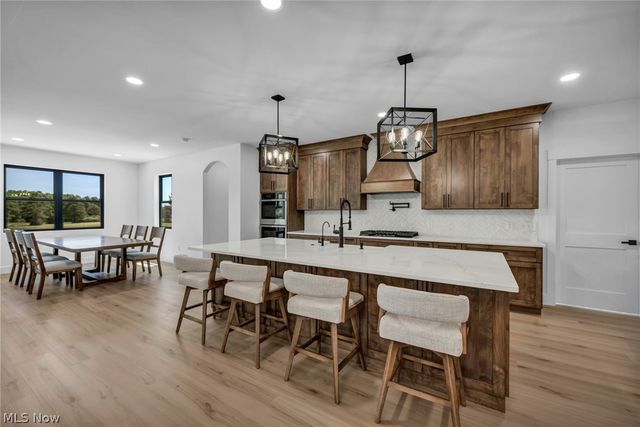11605 Aquilla Road, Chardon, OH 44024
