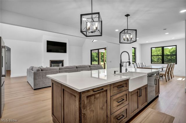 11605 Aquilla Road, Chardon, OH 44024