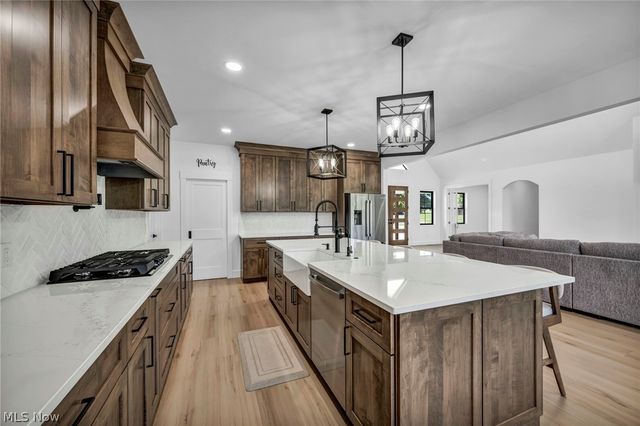 11605 Aquilla Road, Chardon, OH 44024