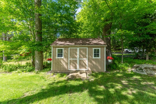72 Lake View Drive, Woodstock, CT 06281