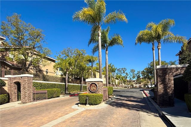 7733 E Portofino, Anaheim, CA 92808