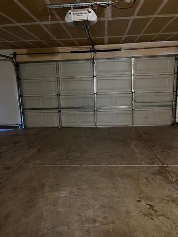 1460 Portsmouth Ln, Gustine, CA 95322