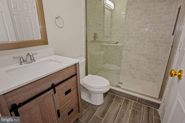 1539 WOODCREST DR, Reston, VA 20194