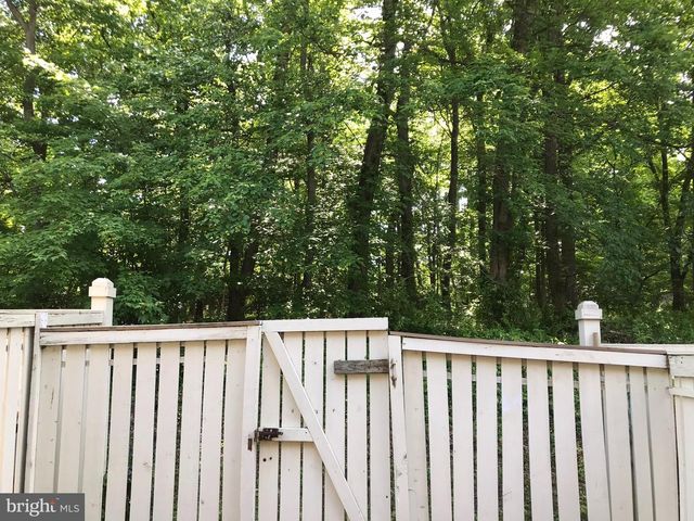 1539 WOODCREST DR, Reston, VA 20194