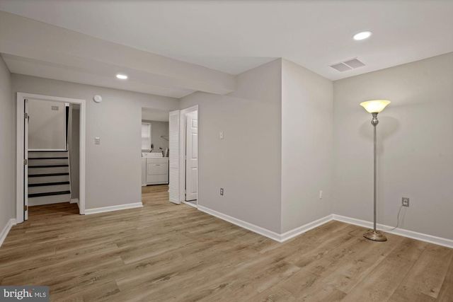 1539 WOODCREST DR, Reston, VA 20194