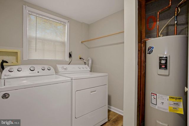 1539 WOODCREST DR, Reston, VA 20194