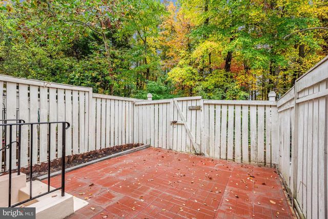 1539 WOODCREST DR, Reston, VA 20194