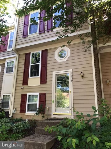 1539 WOODCREST DR, Reston, VA 20194