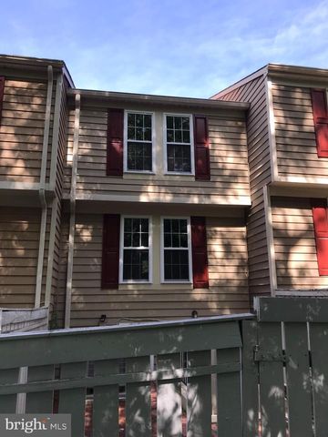 1539 WOODCREST DR, Reston, VA 20194