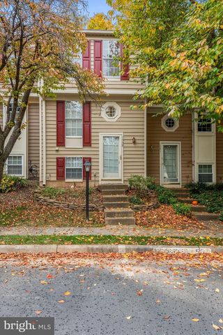 1539 WOODCREST DR, Reston, VA 20194