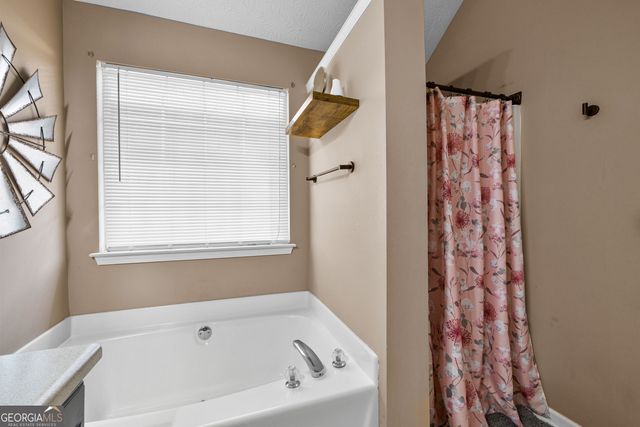 90 Hollow Oaks Court, Newnan, GA 30263