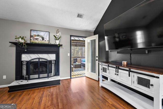 90 Hollow Oaks Court, Newnan, GA 30263