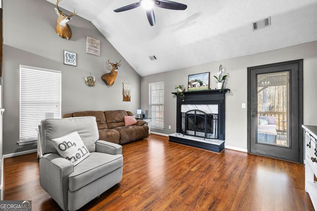 90 Hollow Oaks Court, Newnan, GA 30263