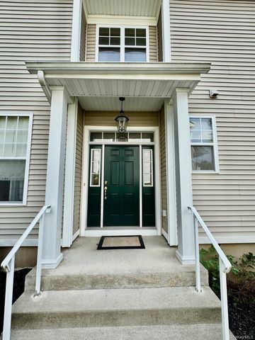 8 Green Court, Middletown, NY 10940