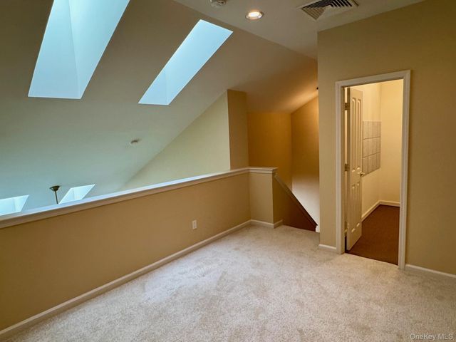 8 Green Court, Middletown, NY 10940