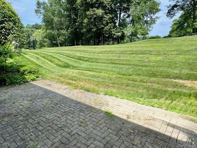 8 Green Court, Middletown, NY 10940