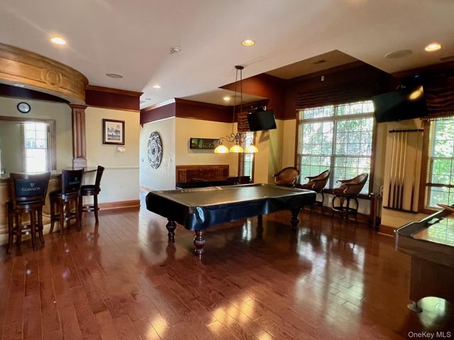 8 Green Court, Middletown, NY 10940
