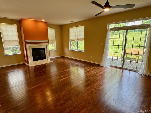 8 Green Court, Middletown, NY 10940