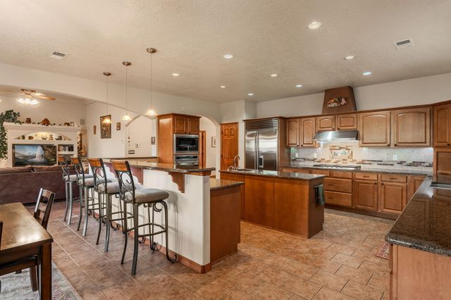 9820 Benton Street NW, Albuquerque, NM 87114