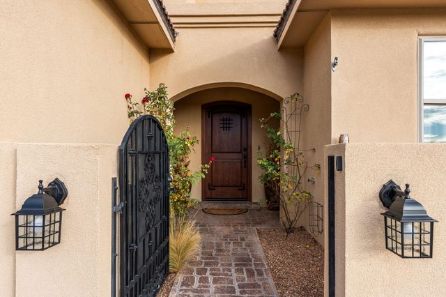 9820 Benton Street NW, Albuquerque, NM 87114