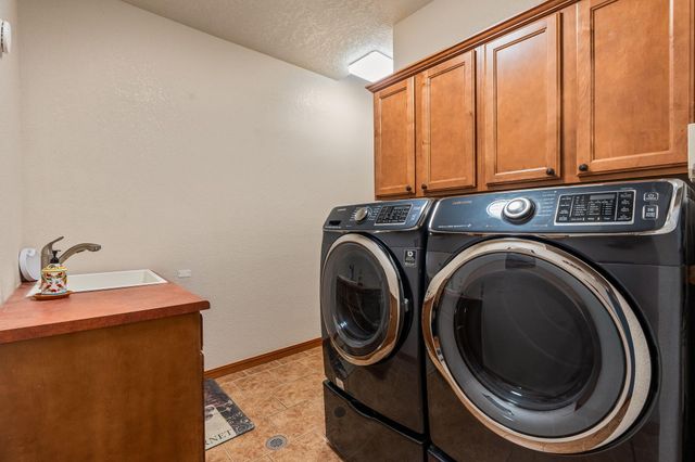 9820 Benton Street NW, Albuquerque, NM 87114