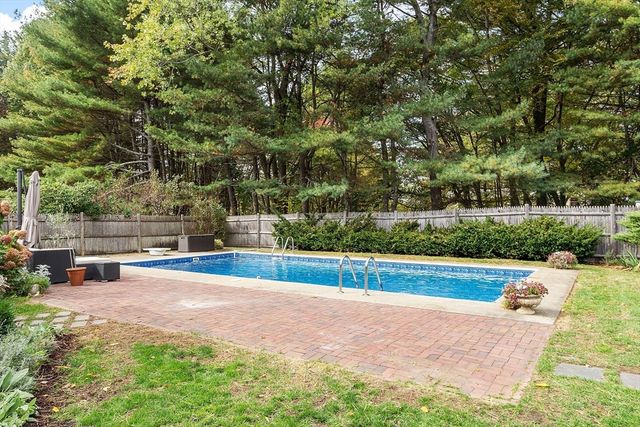 9 Butternut Road, Westford, MA 01886