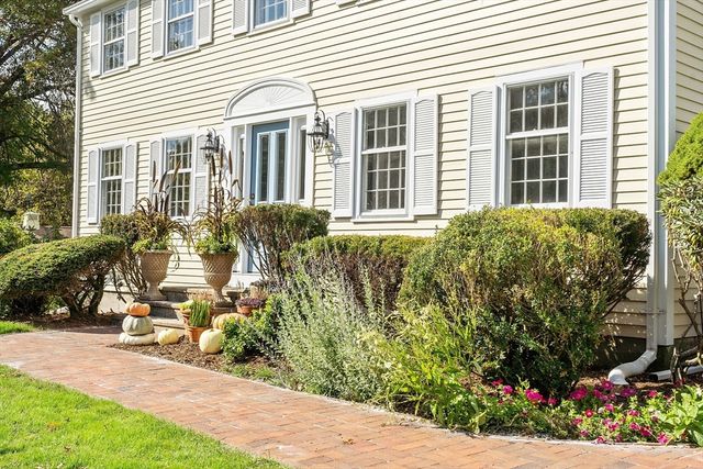 9 Butternut Road, Westford, MA 01886