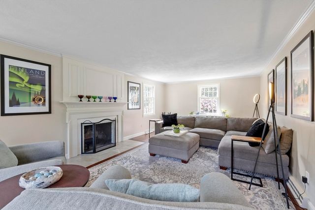 9 Butternut Road, Westford, MA 01886