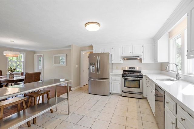 9 Butternut Road, Westford, MA 01886