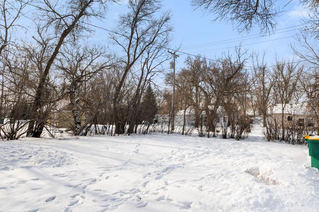 319 1st Avenue NW, Mayville, ND 58257