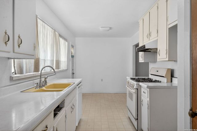242 Middlebury, San Antonio, TX 78217