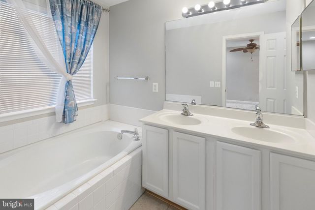 13503 BANNACKER PL, Herndon, VA 20171