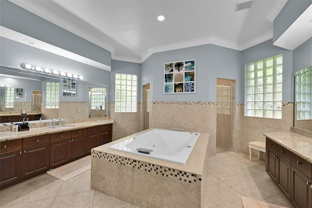11070 SW 52nd Ct, Davie, FL 33328