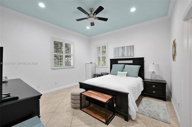 11070 SW 52nd Ct, Davie, FL 33328