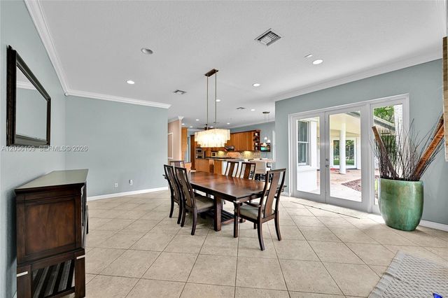 11070 SW 52nd Ct, Davie, FL 33328