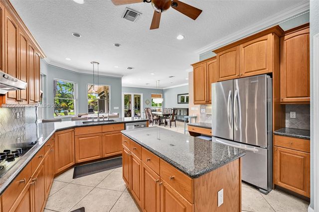 11070 SW 52nd Ct, Davie, FL 33328