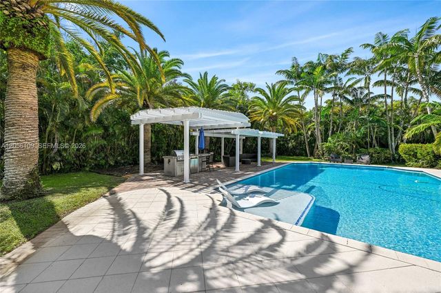 11070 SW 52nd Ct, Davie, FL 33328