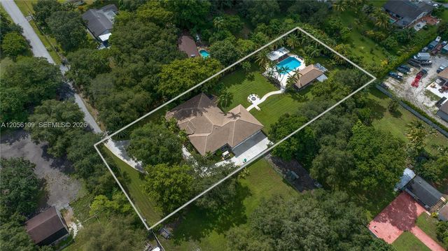 11070 SW 52nd Ct, Davie, FL 33328