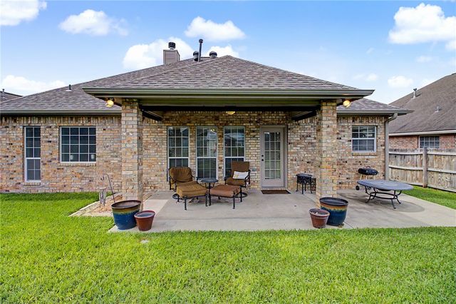 110 Meir Lane, College Station, TX 77845