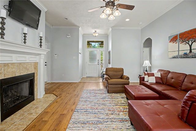 110 Meir Lane, College Station, TX 77845