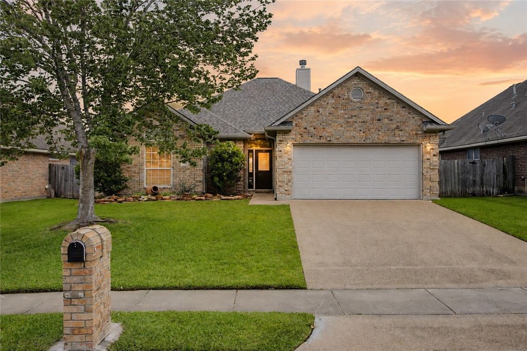 110 Meir Lane, College Station, TX 77845