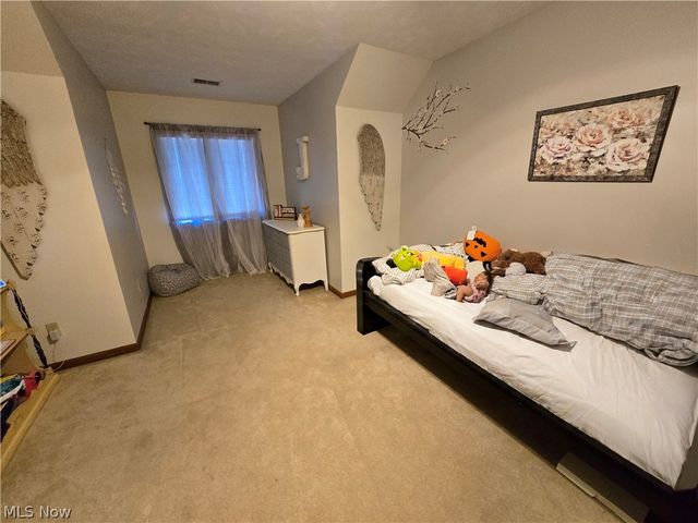 115 Cooper Drive, St Clairsville, OH 43950